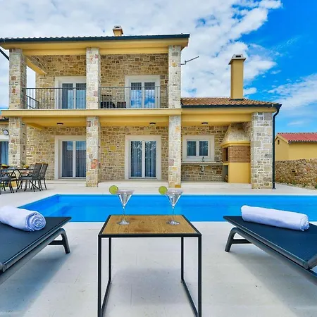 别墅 Luxury Stone Villa Banovi *