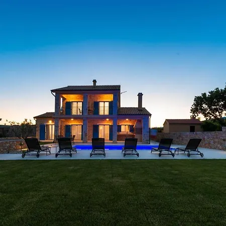 别墅 Luxury Stone Villa Banovi *