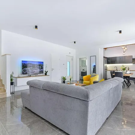 别墅 Luxury Stone Villa Banovi 维耶拉克